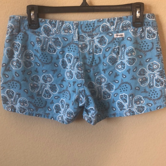 Hurley Y2K Sky Blue and White Low Rise Floral Shorts - Size 3 Juniors - Picture 3 of 8